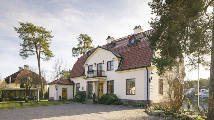 15 Dreamy Swedish Countryside Homes You Can Buy Now - Nordic Design