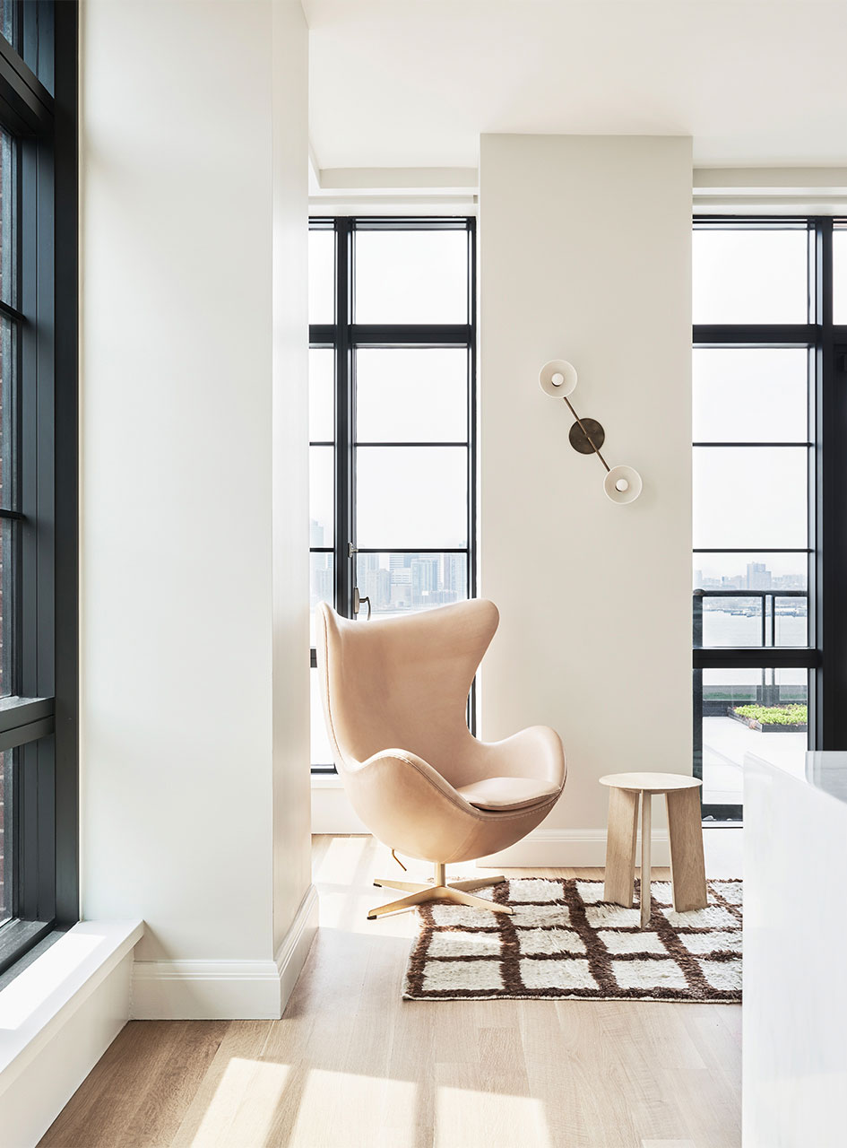 A Beautifully Renovated New York City Apartment with ...