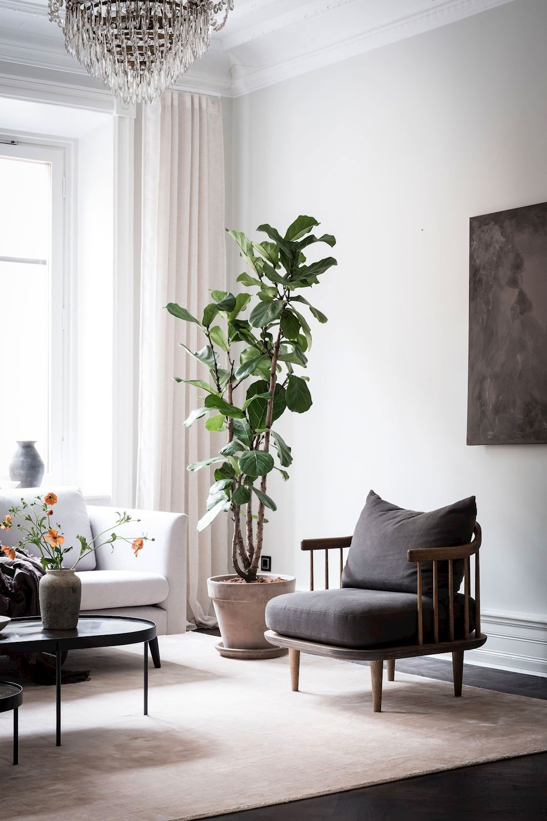 Tour a Refined Apartment With a Tasteful Blend of Styles